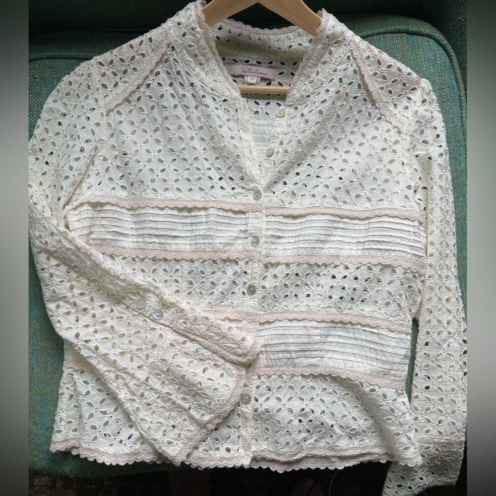 Intuitions eyelet lace button up shirt with crochet lace trim sz 10